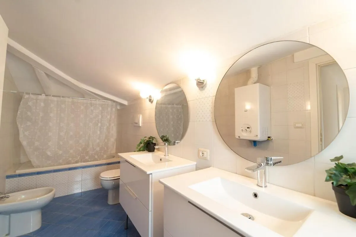 Apartment Homeby, Appartamento Persichetto Bologna Santa Viola Italy