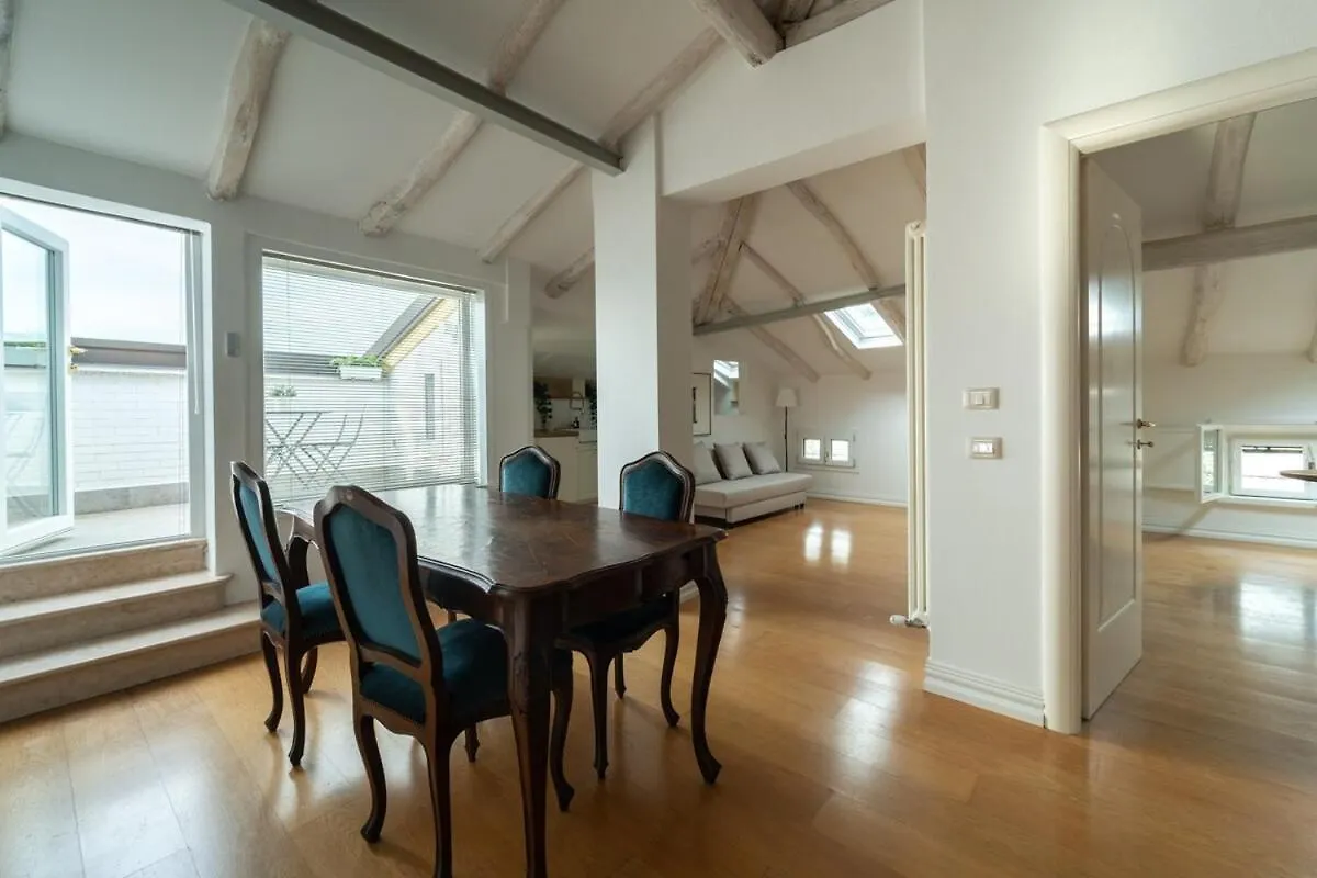 Homeby, Appartamento Persichetto Bologna Santa Viola 0*,  Italy