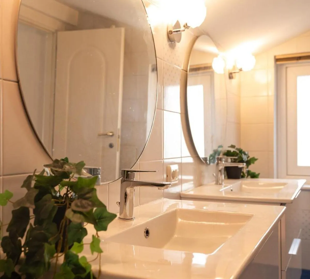 Homeby, Appartamento Persichetto Bologna Santa Viola 0*,  Italy